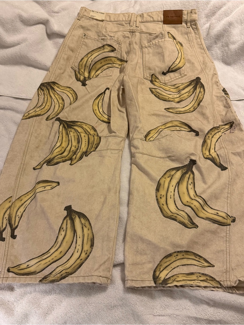 NWOT FREE PEOPLE We The Free Good Luck Printed Barrel Jeans - Go Bananas - Picture 5 of 9